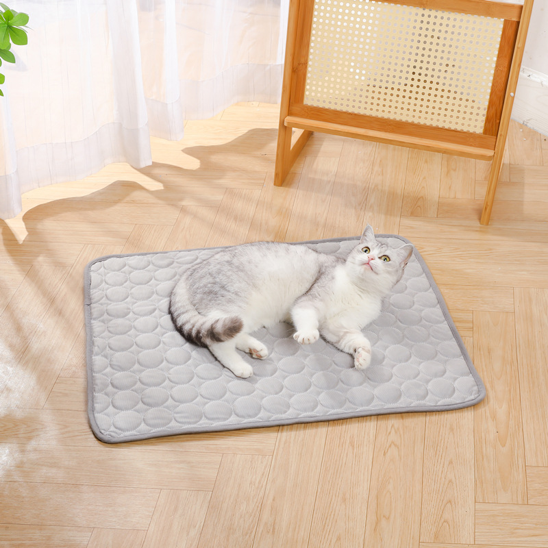 Cooling Blanket Hot Sleepers - بساط تبريد للحيوانات الأليفة للكلاب والقطط،