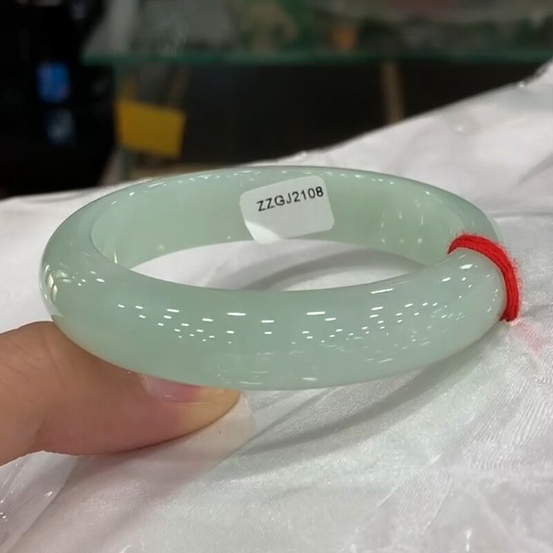 سوار من اليشم الطبيعي البورمي  - مراجعة Lighting وسعره