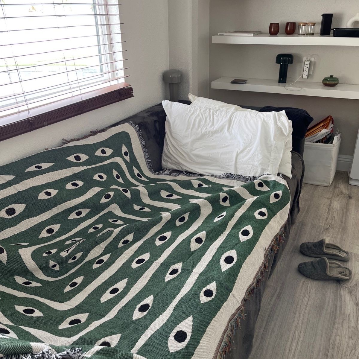 بطانية جاكار بتصميم العين الشر - مراجعة Boho Throw Blanket Fringe وسعره